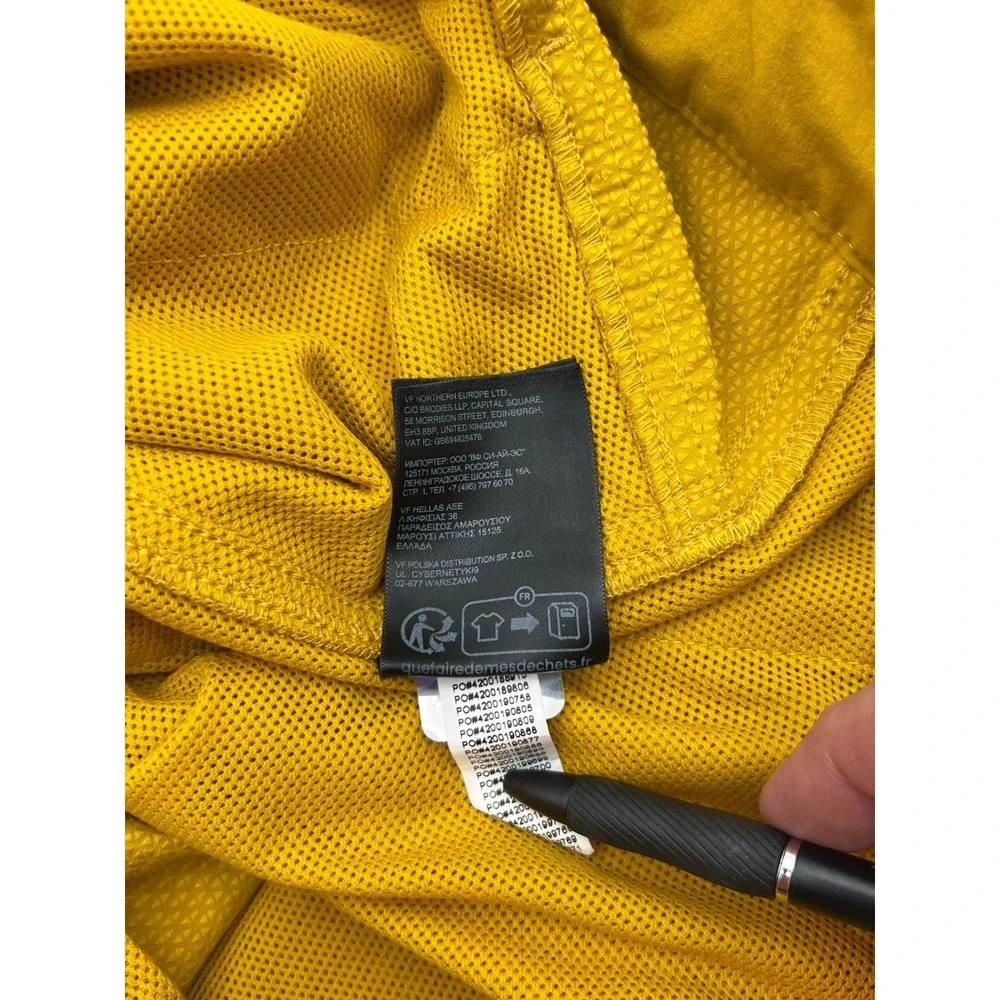 The North Face Shorts Men 38 Yellow Rolling Sun Flashdry Pockets Hiking NF0A3T2Q